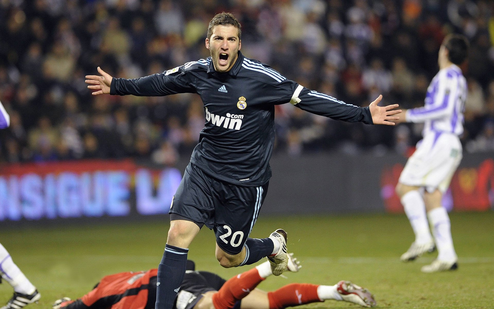 九游app下载中心-英超激烈较量：每场都是精彩盛宴！，英超全场集锦