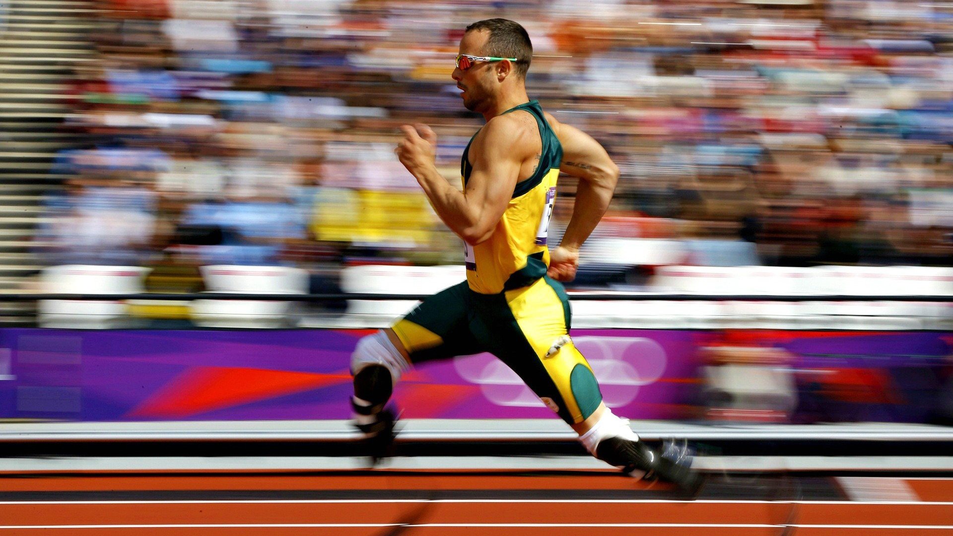 达里尔·基:他以敏锐的观察力和无懈可击的防守技巧,稳固了全黑队的后防线